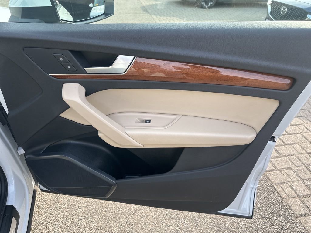 Used 2022 Audi Q5 2.0T Premium image 37