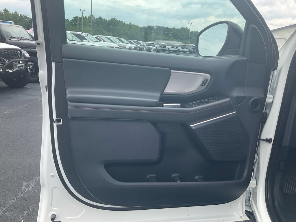 Certified 2025 Ford Expedition Active RWD image 17
