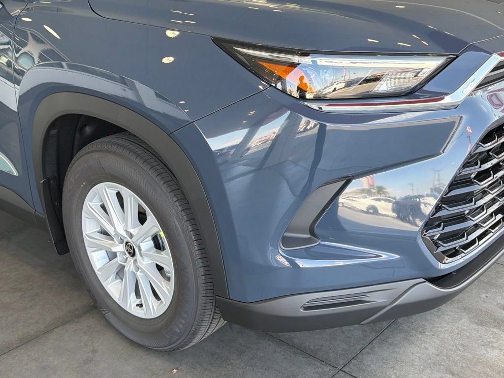 New 2026 Toyota Grand Highlander XLE FWD image 8