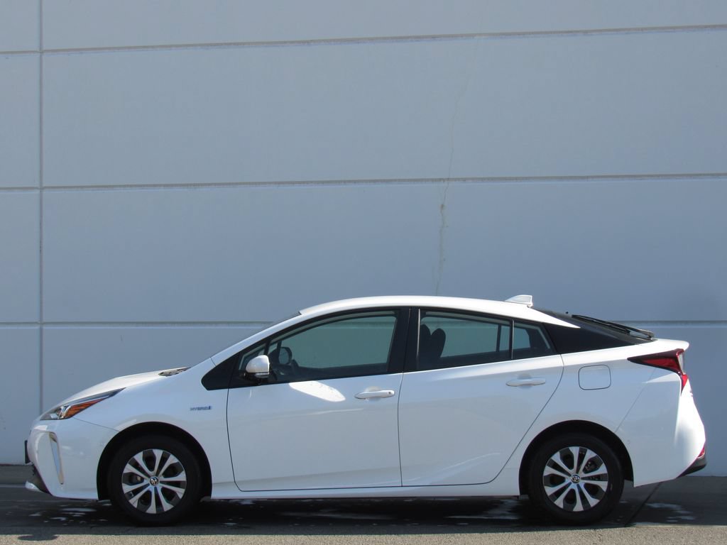 Certified 2020 Toyota Prius LE AWD/4WD image 4