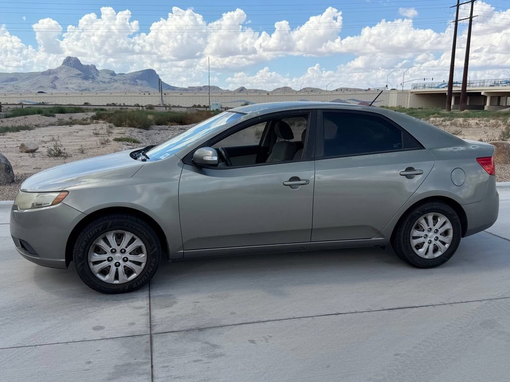 Used 2010 Kia Forte EX FWD image 12