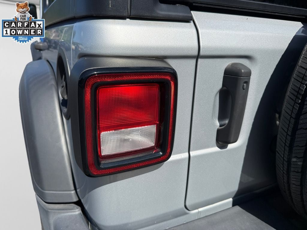 Used 2022 Jeep Wrangler Unlimited Sport AWD/4WD image 18