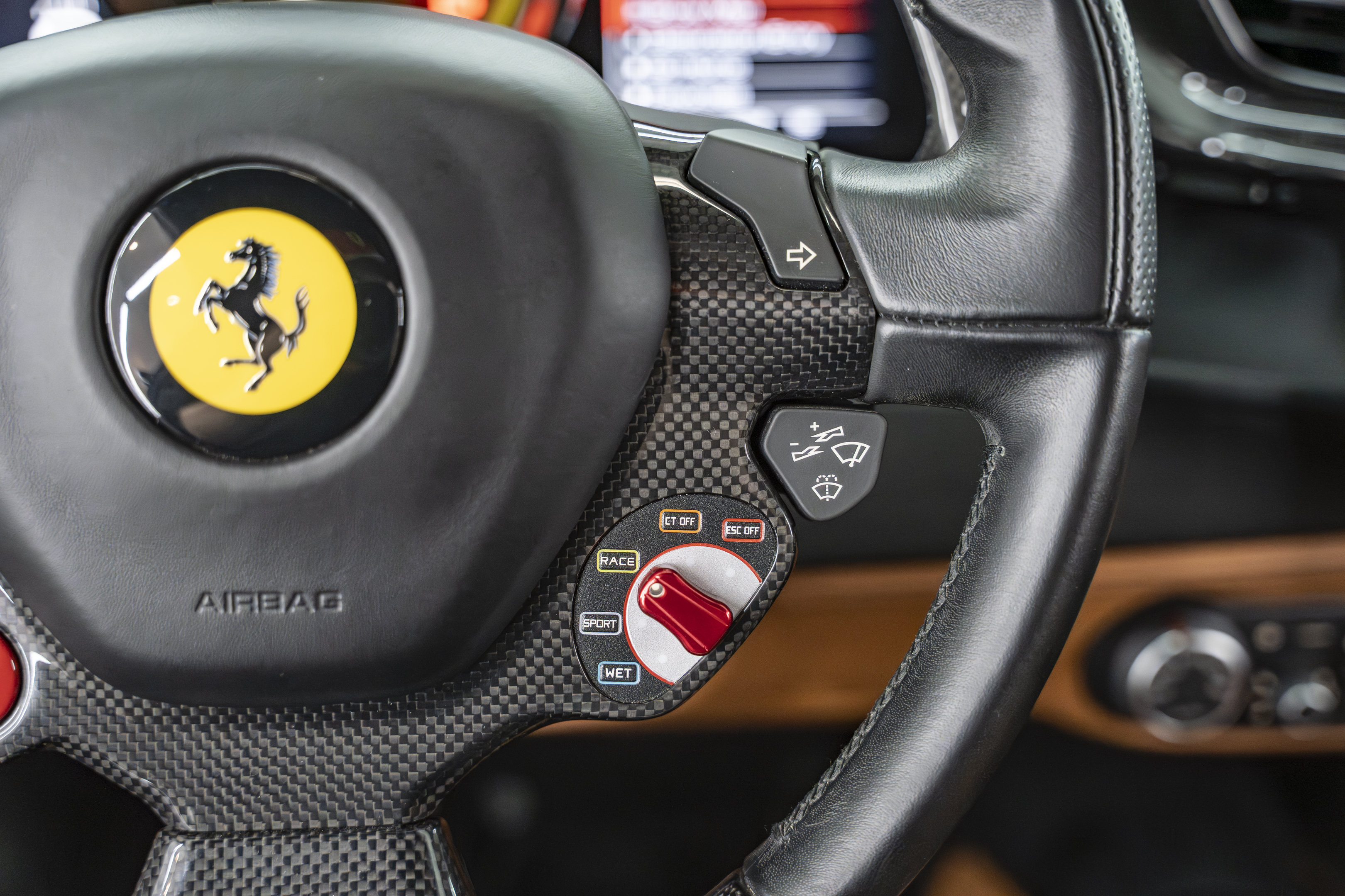 Used 2016 Ferrari 488 GTB RWD image 31