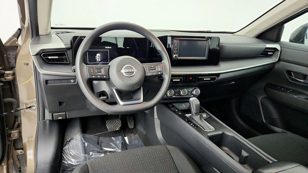 Used 2025 Nissan Kicks S image 12