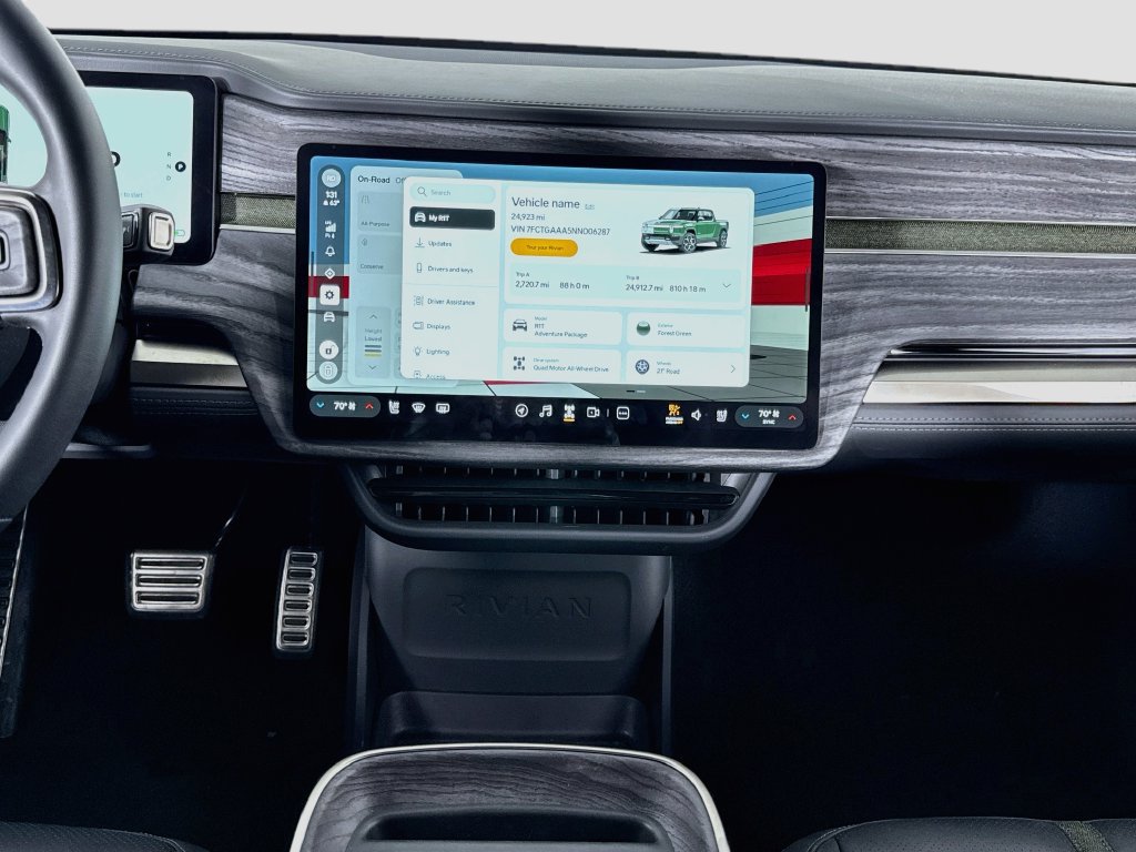 Used 2022 Rivian R1T Adventure AWD/4WD image 16