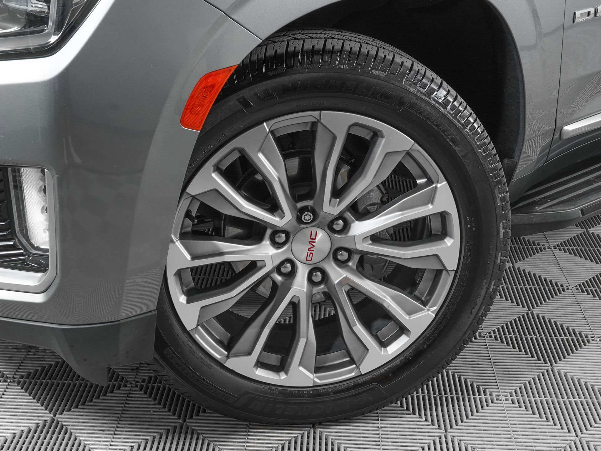 Used 2021 GMC Yukon Denali w/ LPO, Illumination Package image 34