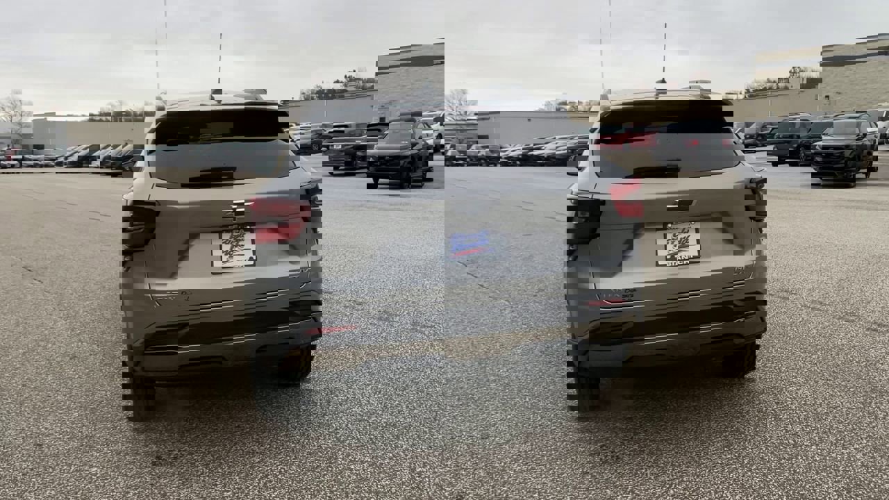 Used 2025 Chevrolet Trax ACTIV w/ Driver Confidence Package image 8