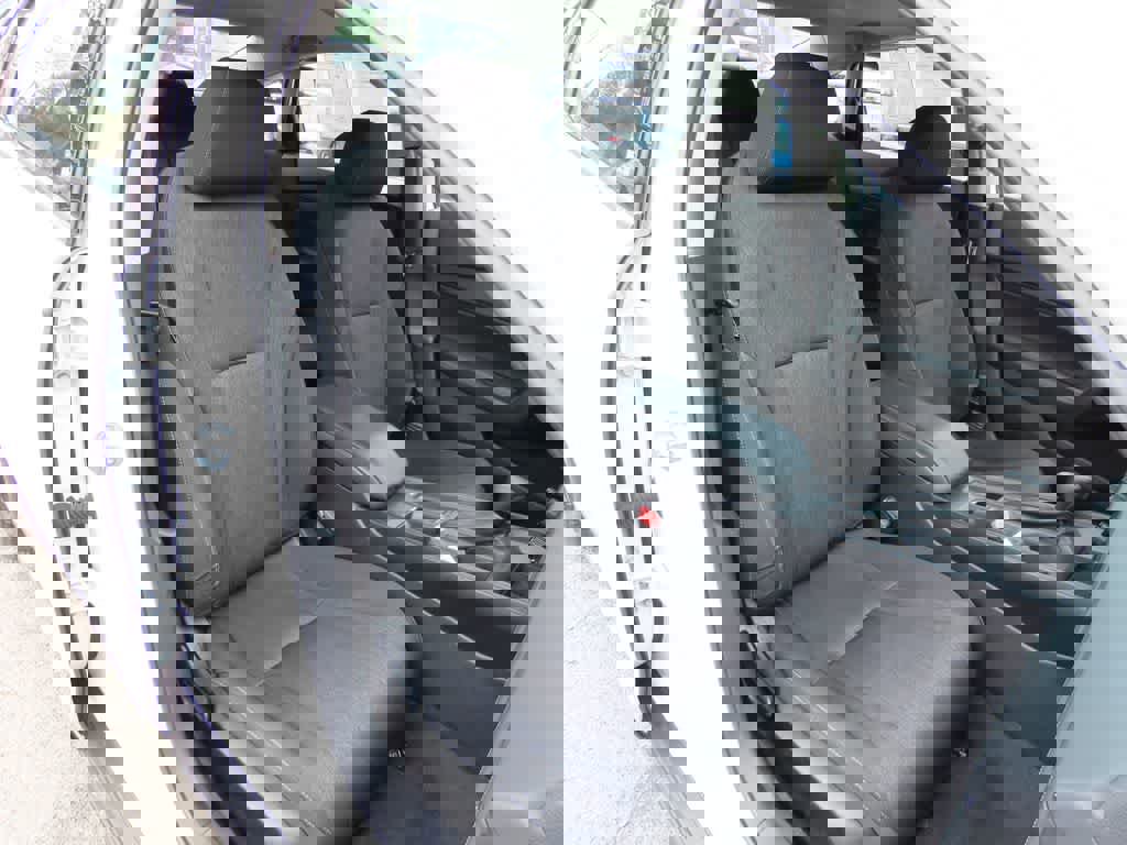 Certified 2023 Honda Accord EX image 15