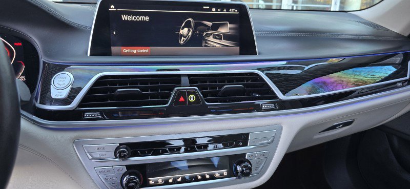 Used 2021 BMW 750i xDrive w/ Executive Package image 18