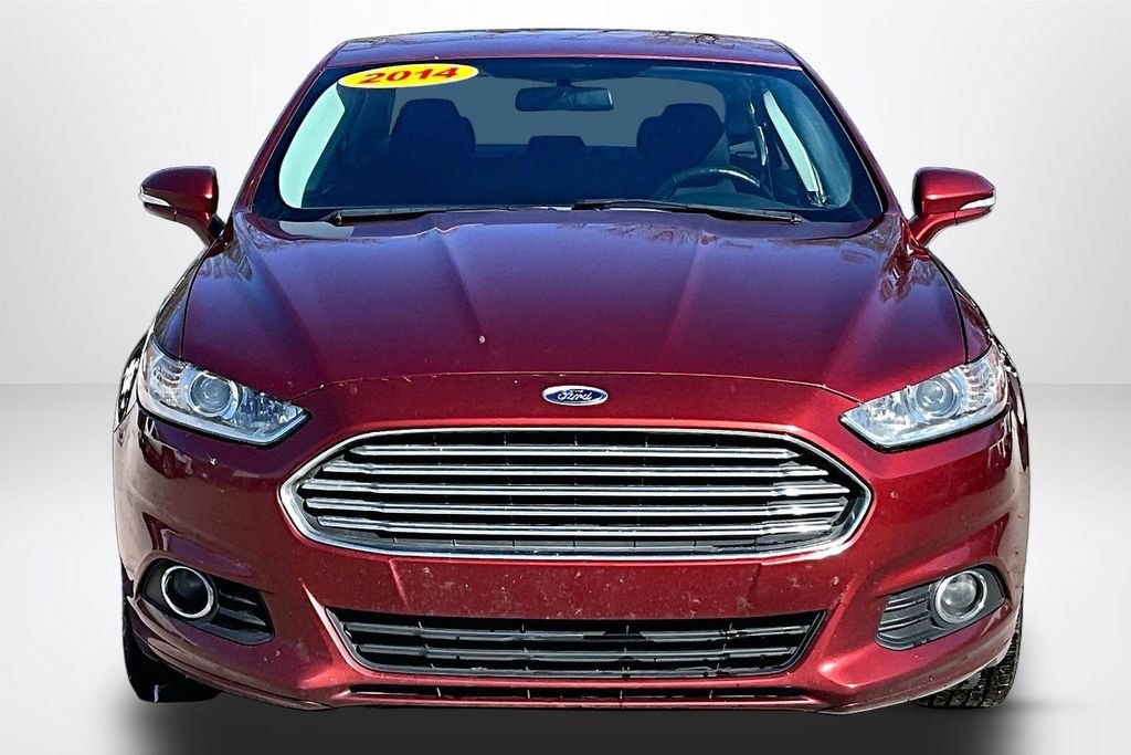 Used 2014 Ford Fusion SE w/ Equipment Group 201A image 2