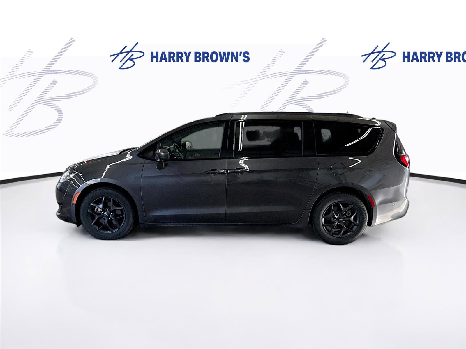 Used 2020 Chrysler Pacifica Touring-L Plus w/ Advanced Safetytec Group image 8