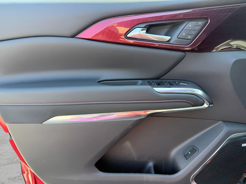 Used 2025 Chevrolet Traverse RS w/ LPO, Floor Liner Package AWD/4WD image 31