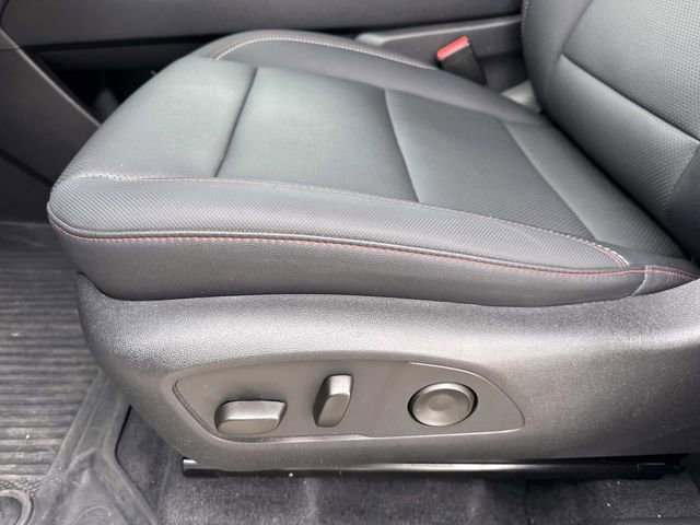 Used 2025 Chevrolet Traverse Z71 w/ Driver Confidence Package image 41