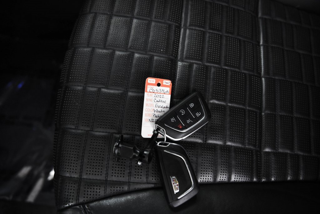 Used 2022 Cadillac Escalade Sport Platinum image 17