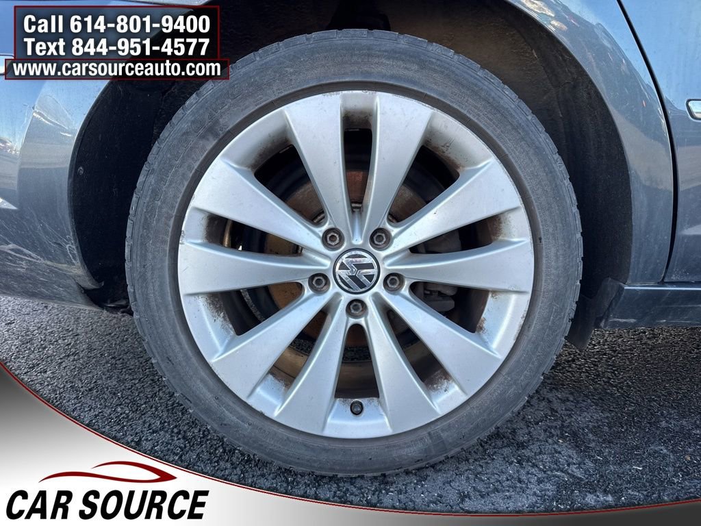 Used 2011 Volkswagen CC Sport image 25