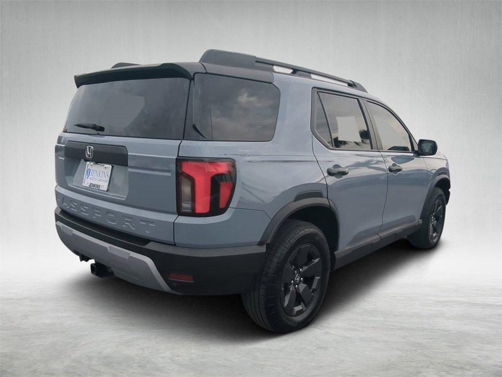 Certified 2026 Honda Passport RTL image 3