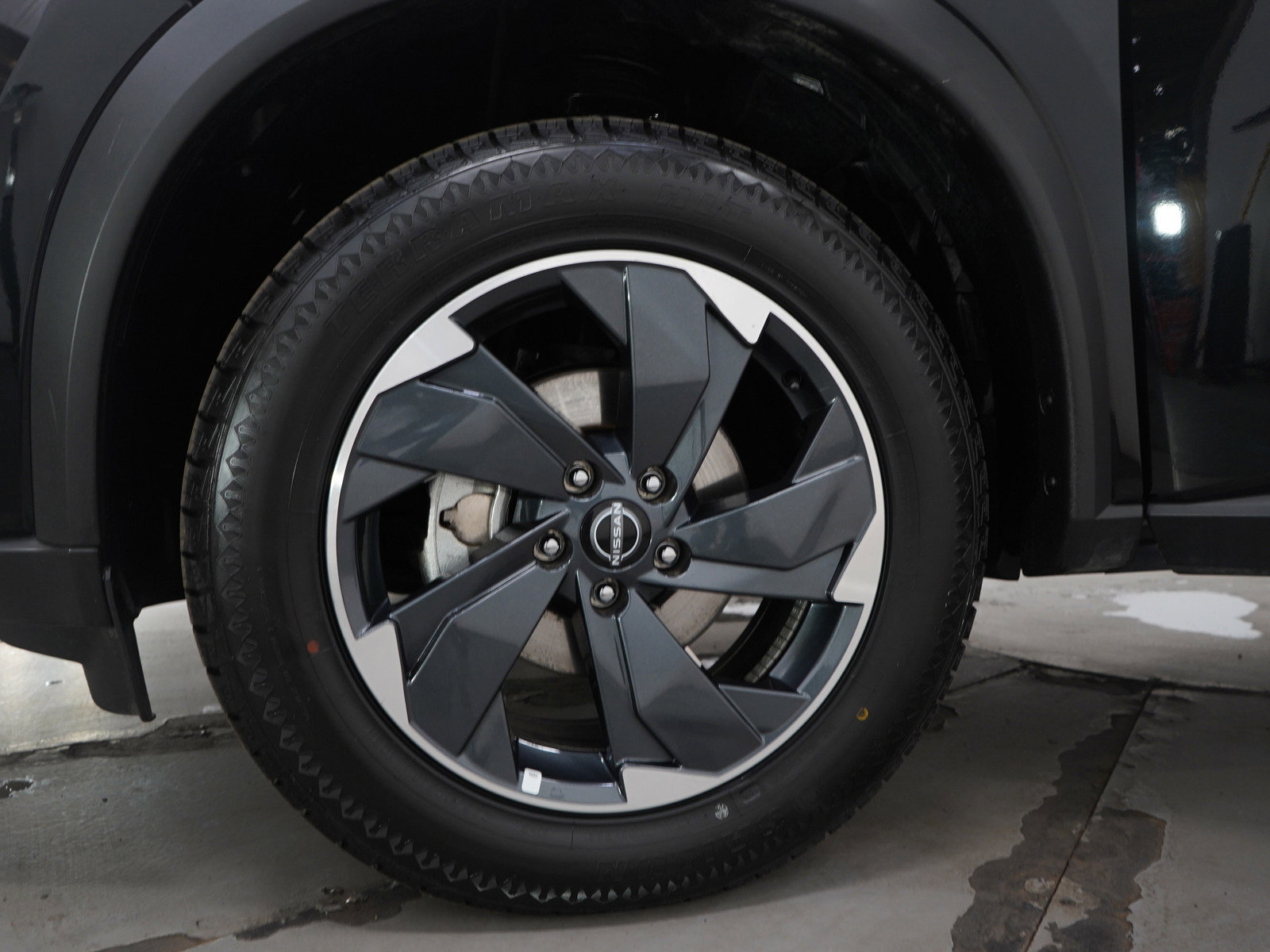 Used 2025 Nissan Rogue SV AWD/4WD image 32