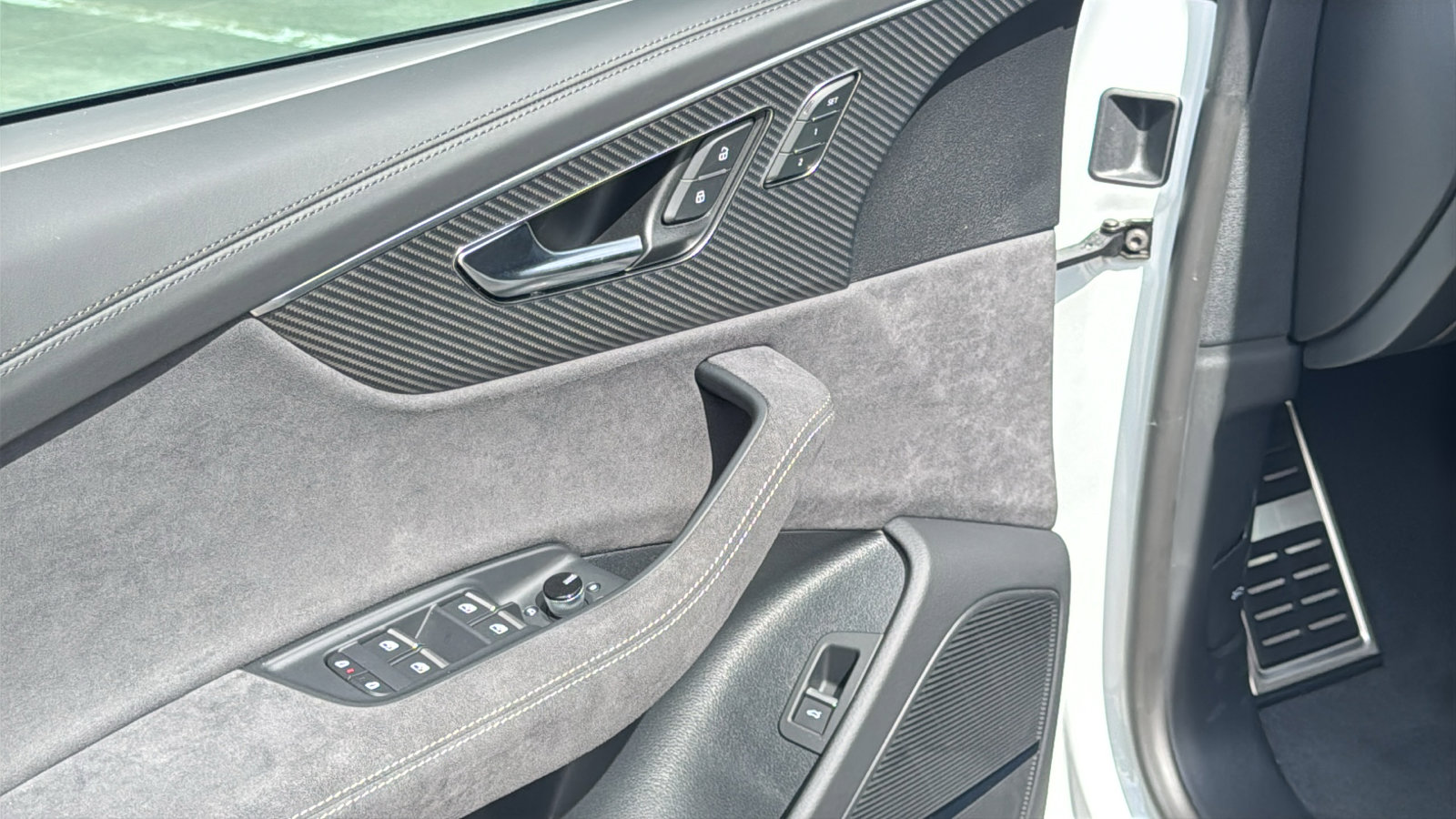 New 2026 Audi RS Q8 performance image 12