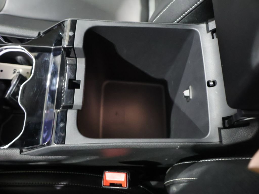 Used 2023 Jeep Grand Cherokee L Limited image 31