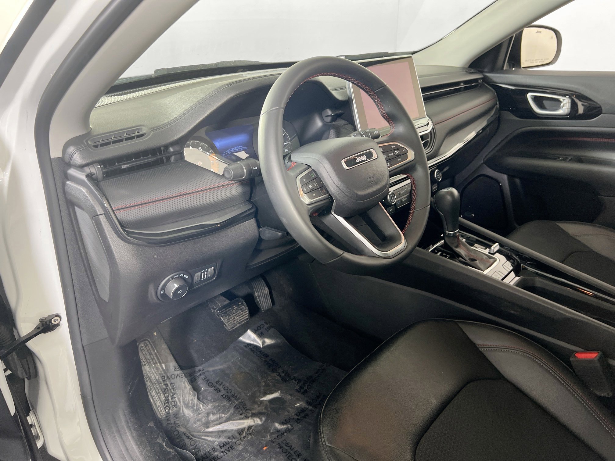 Used 2022 Jeep Compass Trailhawk w/ Sun and Sound Group image 9