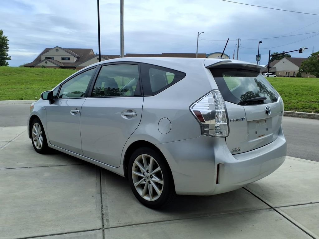 Used 2012 Toyota Prius V Five FWD image 5