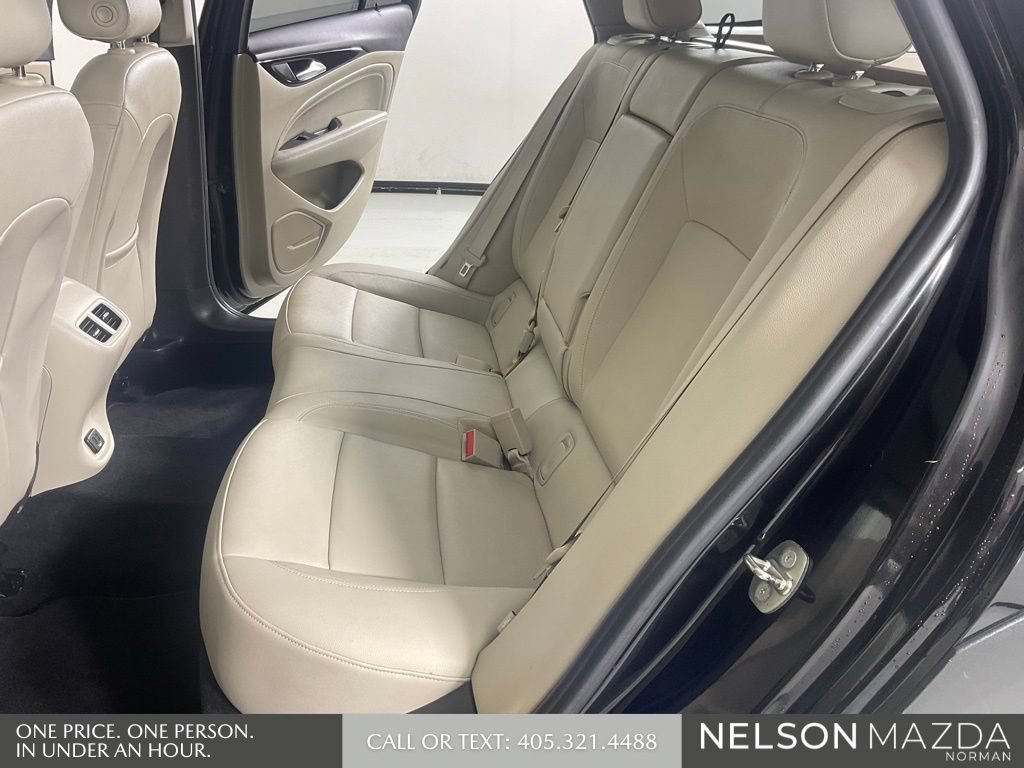Used 2018 Buick Regal Essence w/ Driver Confidence Package #1 AWD/4WD image 26