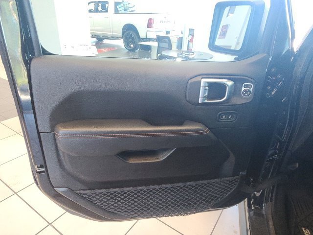 Used 2023 Jeep Gladiator Mojave w/ Cold Weather Group AWD/4WD image 36