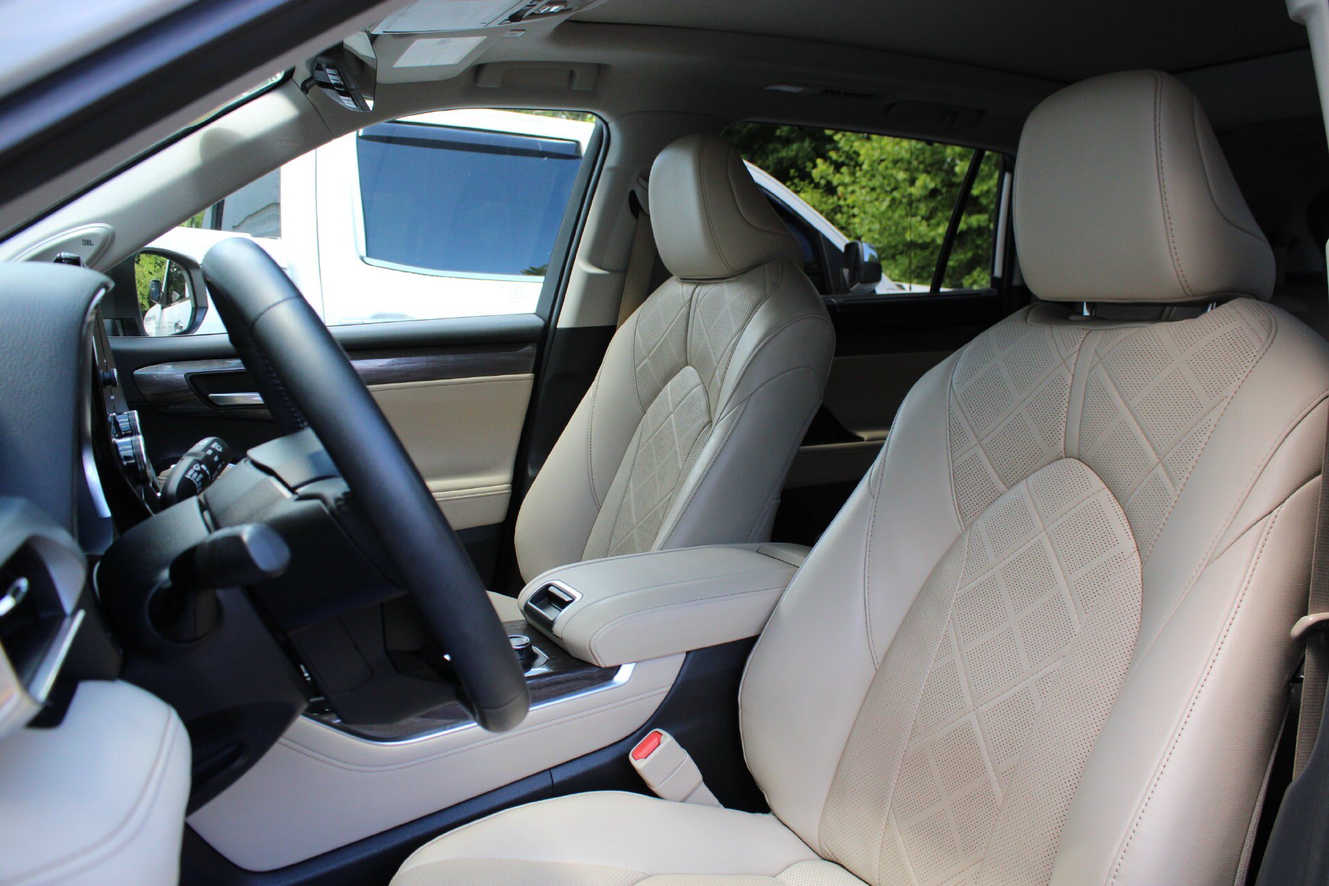 Used 2023 Toyota Highlander Platinum AWD/4WD image 14