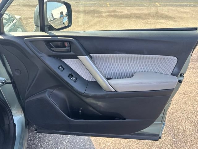 Used 2017 Subaru Forester 2.5i w/ Alloy Wheel Package AWD/4WD image 15