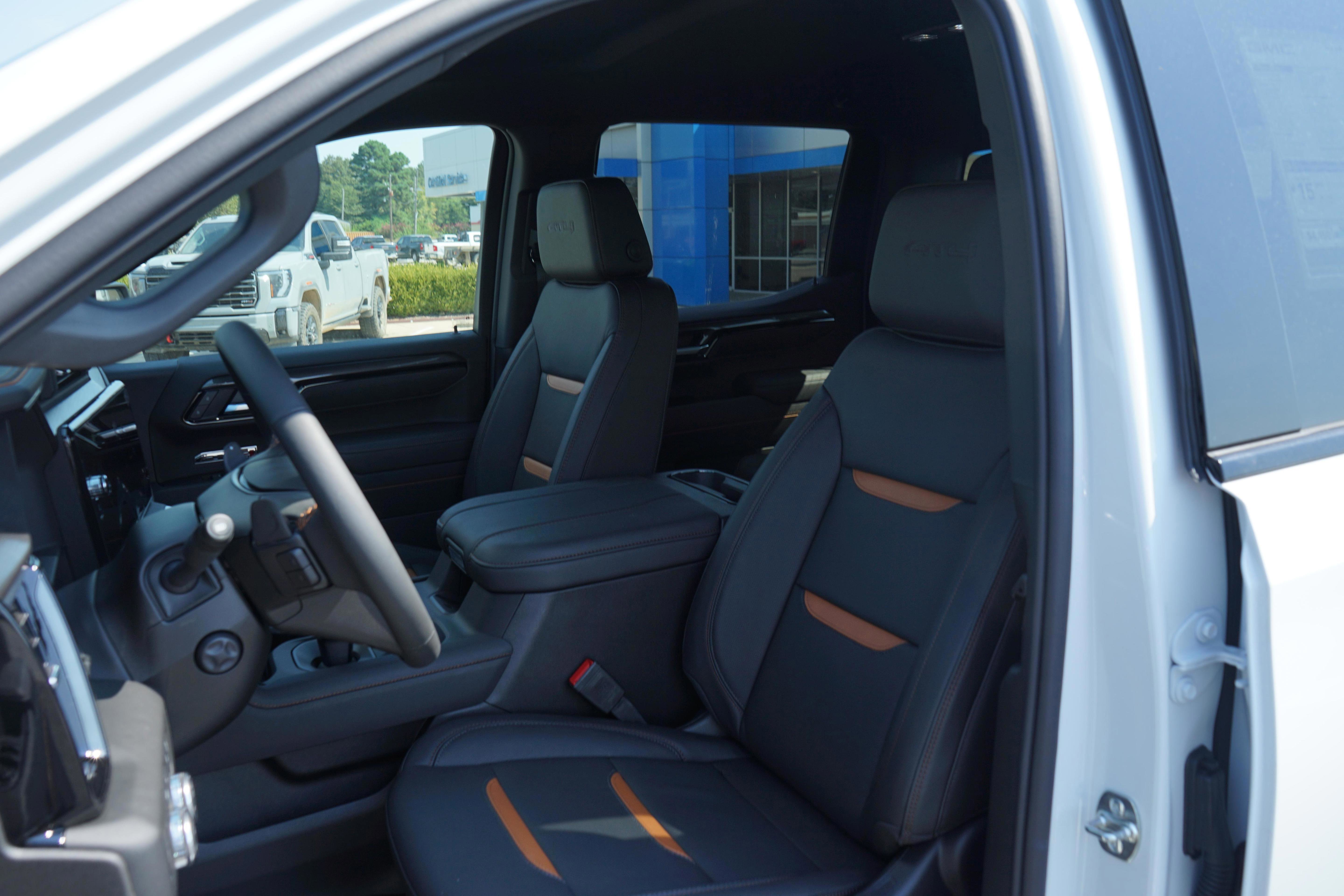 New 2026 GMC Sierra 1500 AT4 w/ Technology Package image 9