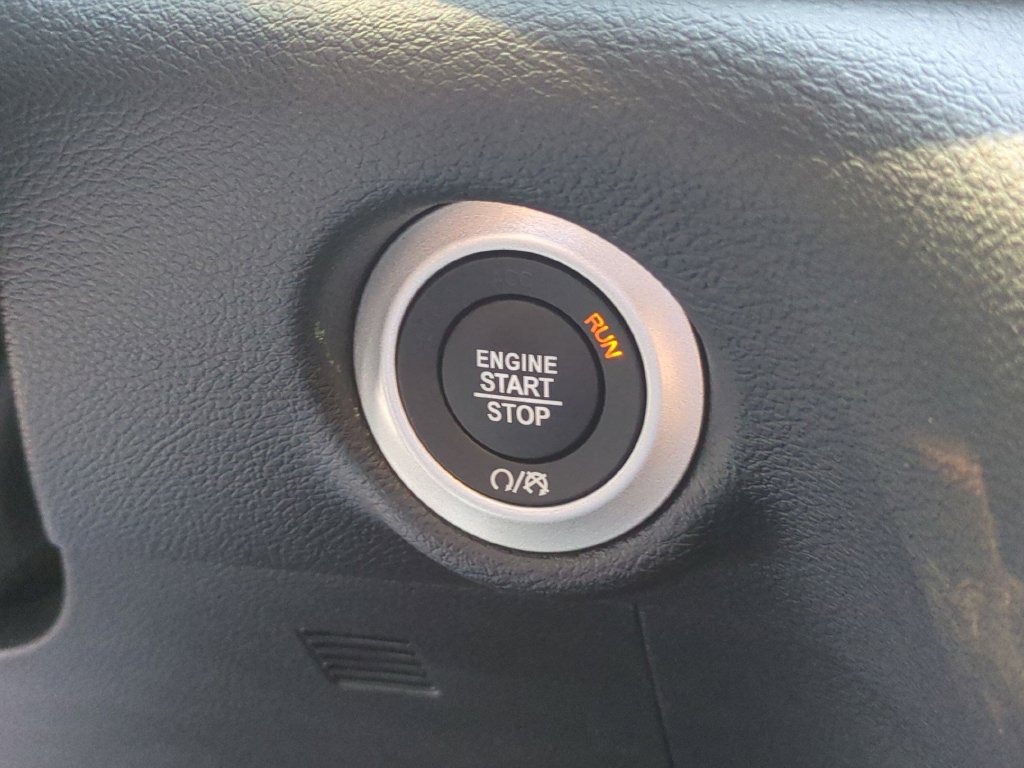 New 2027 Chrysler Pacifica Select FWD image 25