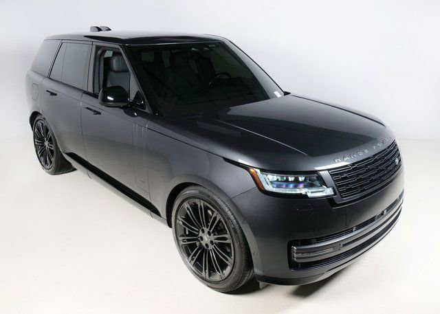 Used 2025 Land Rover Range Rover SE image 27