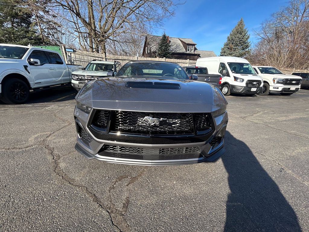 Used 2026 Ford Mustang GT Premium w/ GT Performance Package RWD image 2