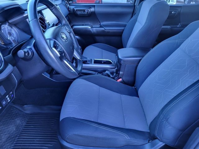 Used 2021 Toyota Tacoma TRD Off-Road w/ Technology Package image 12