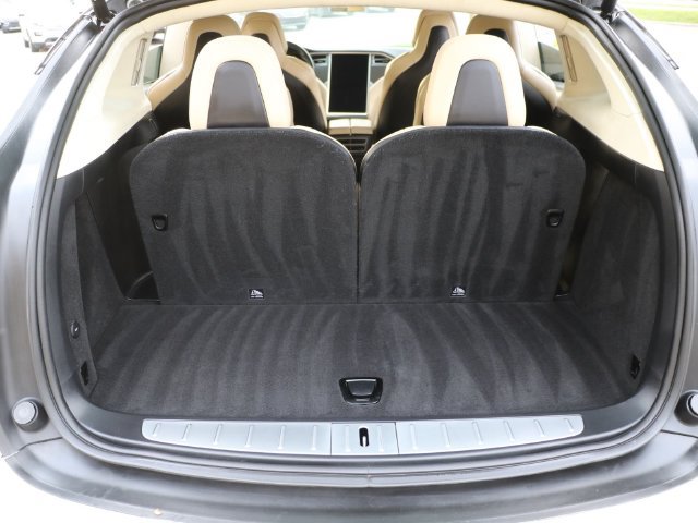 Used 2017 Tesla Model X 75D AWD/4WD image 14