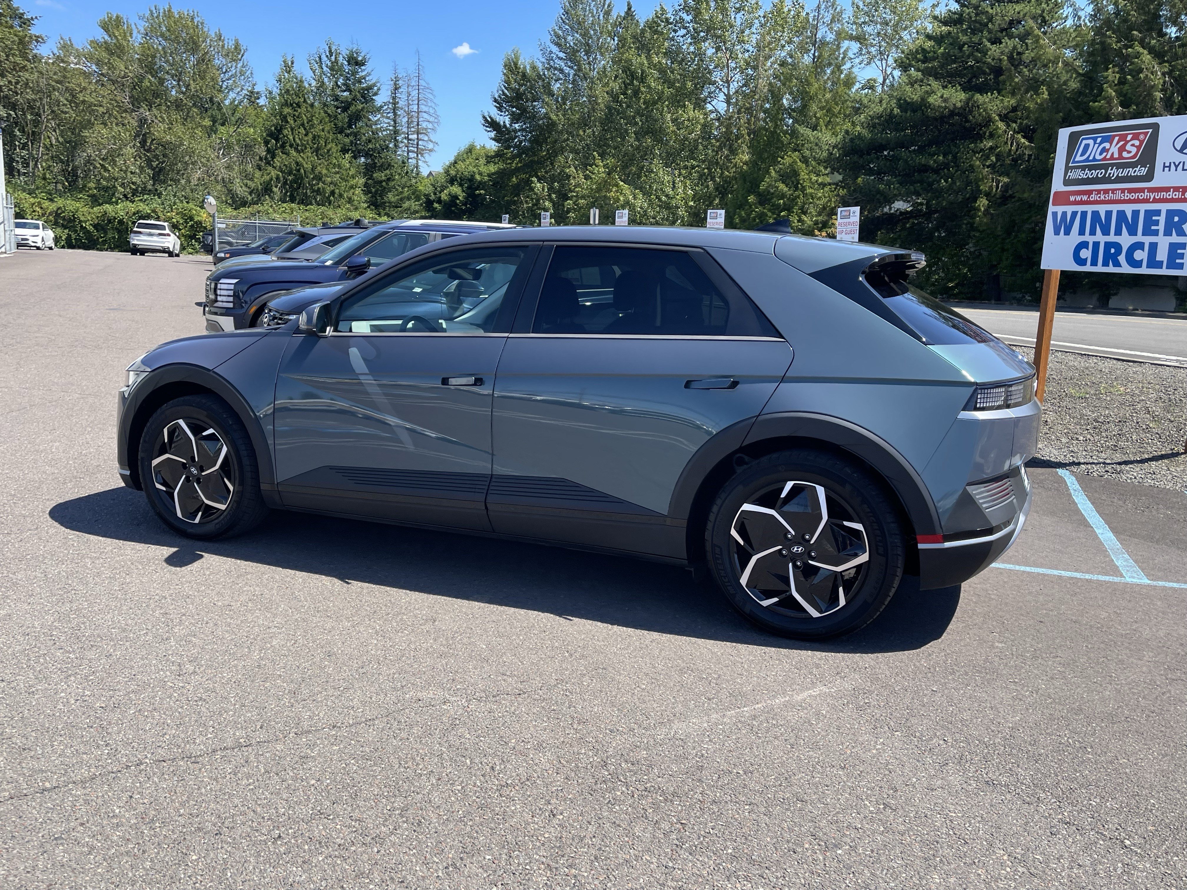Used 2024 Hyundai Ioniq 5 SEL AWD/4WD image 3