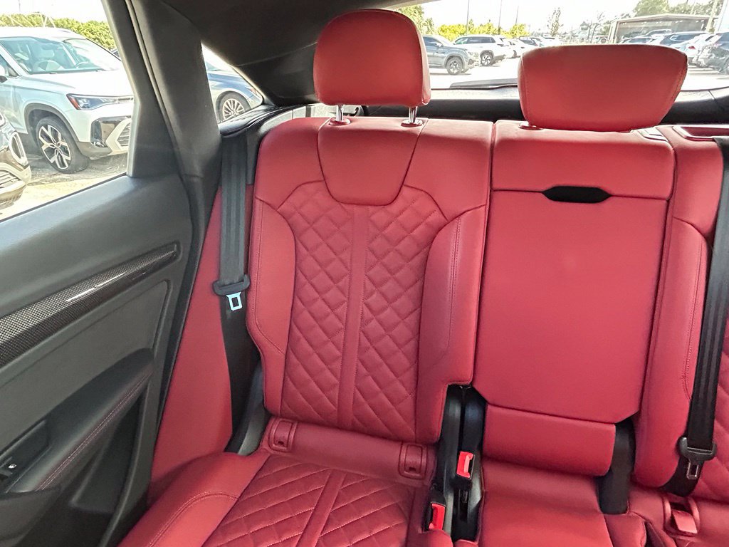 Used 2024 Audi SQ5 Prestige w/ Prestige Package AWD/4WD image 12