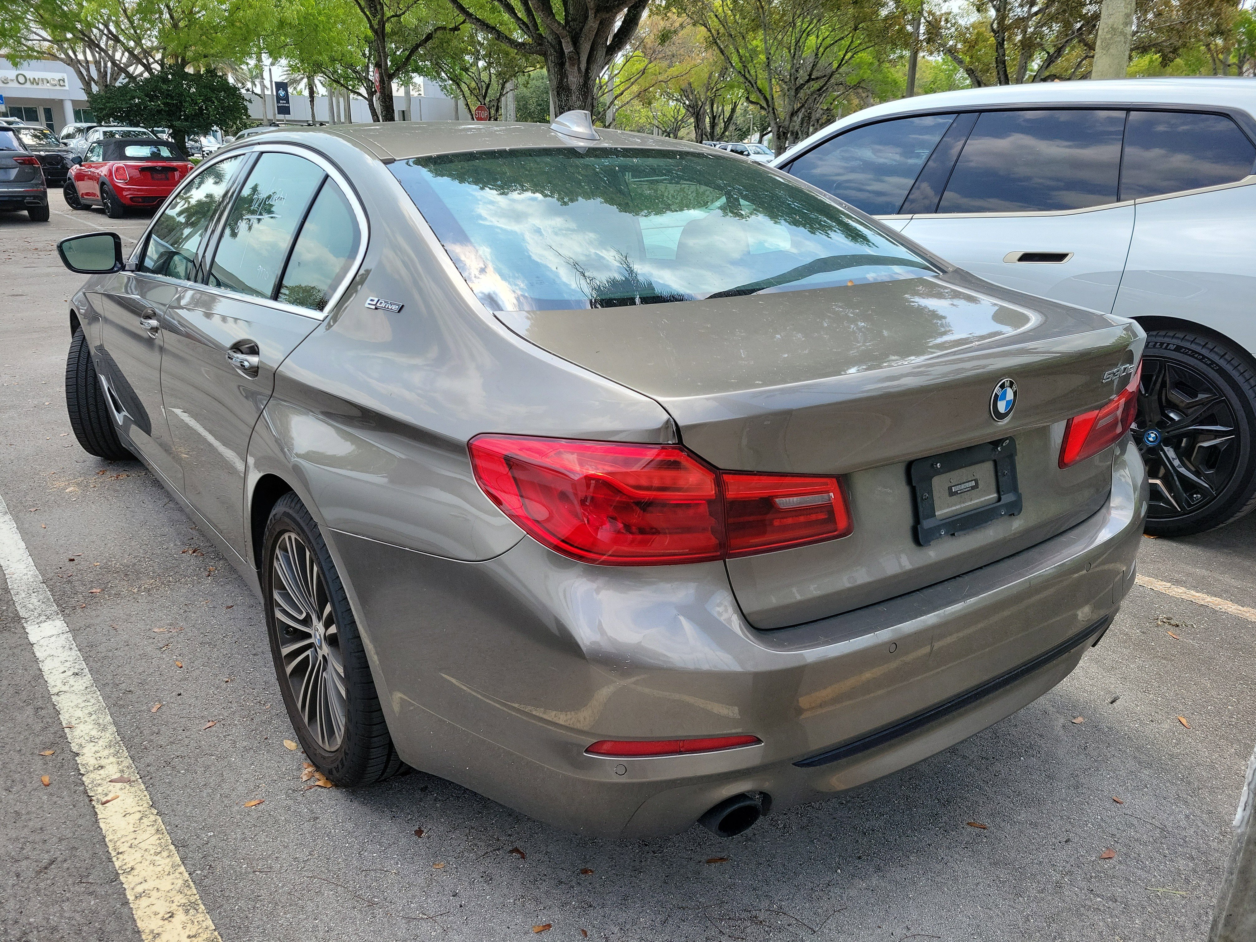 Used 2018 BMW 530e RWD image 4