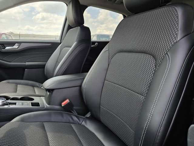 New 2024 Ford Escape SE image 16