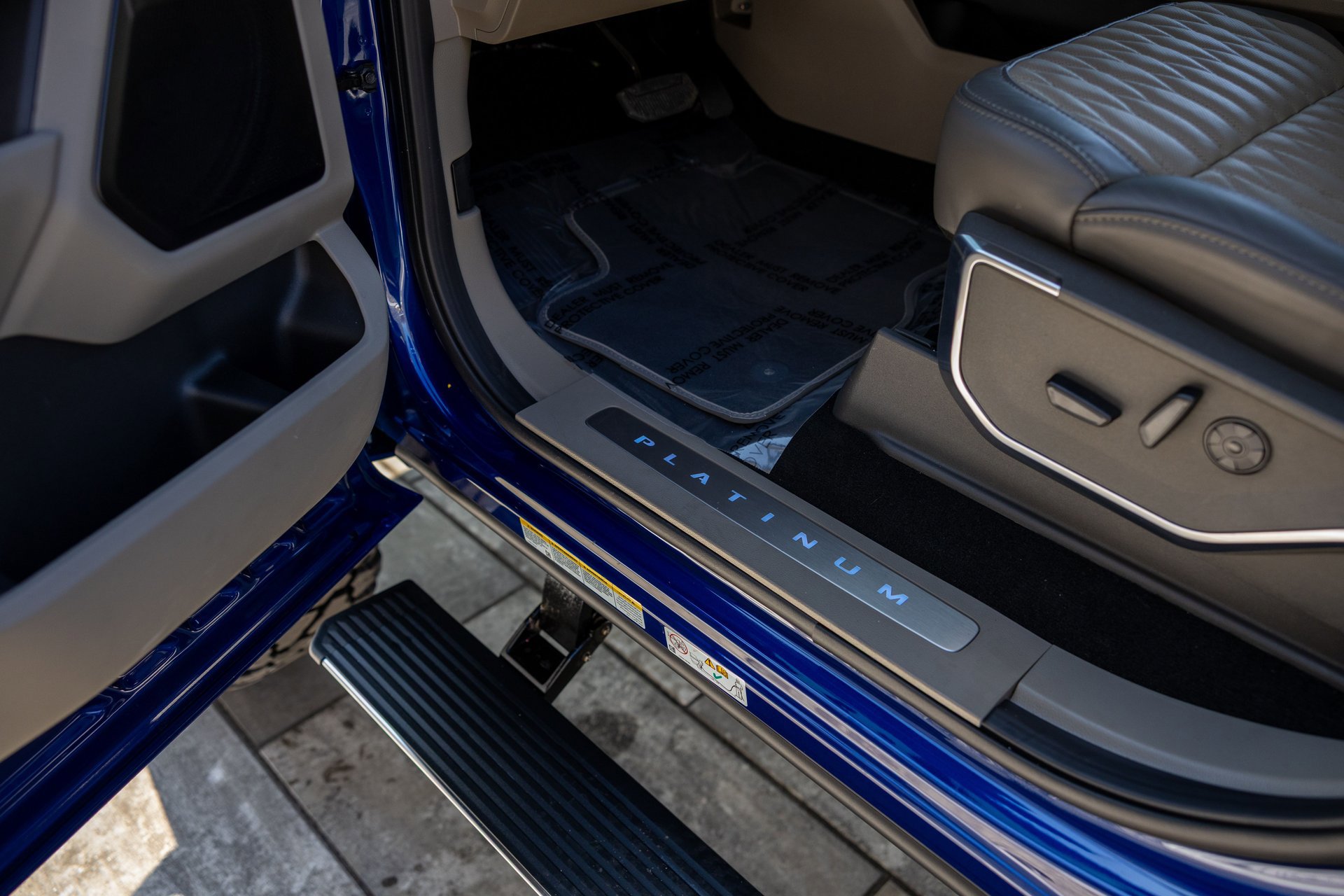 Used 2026 Ford F450 Platinum w/ Platinum Plus Package image 35