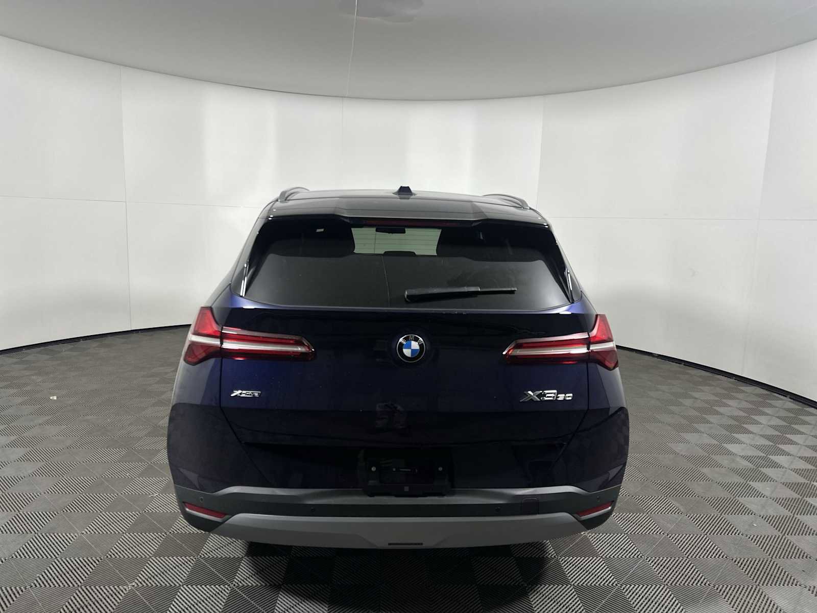 New 2026 BMW X3 xDrive30 w/ Convenience Package image 2