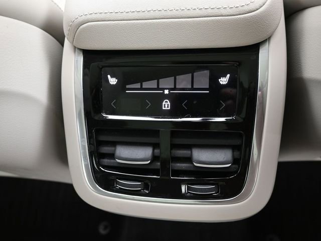 Used 2023 Volvo XC60 B5 Ultimate w/ Climate Package image 36