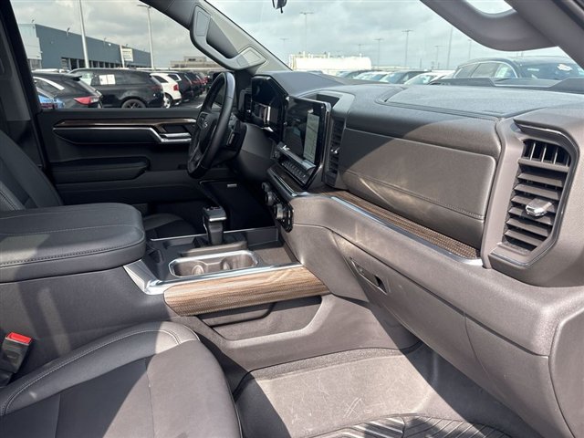 Certified 2025 Chevrolet Silverado 1500 LT Trail Boss w/ LT Trail Boss Premium Package AWD/4WD image 29