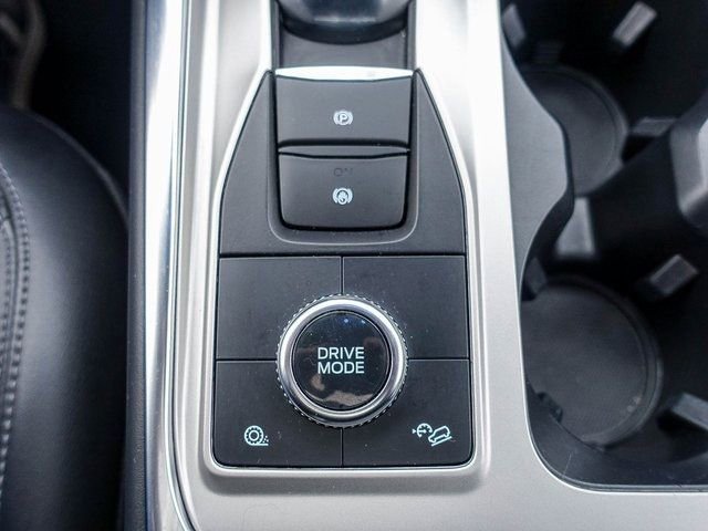 Used 2022 Ford Explorer XLT w/ Equipment Group 202A image 30