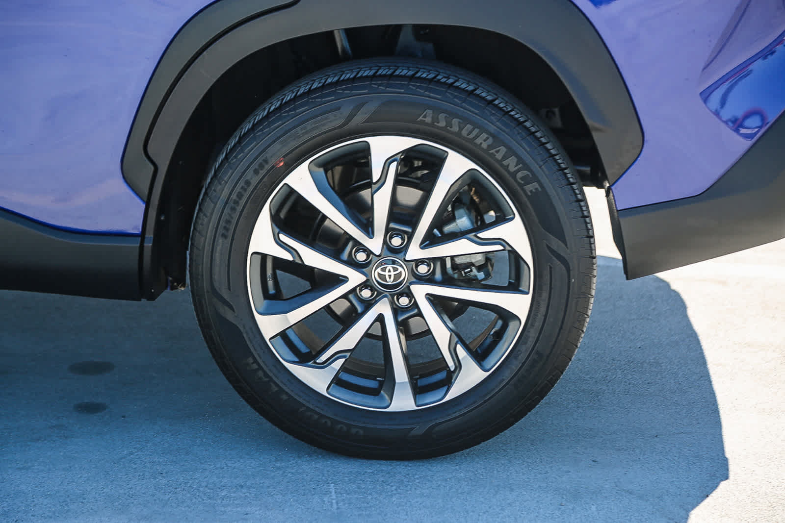 Certified 2023 Toyota Corolla Cross XLE w/ Convenience Package FWD image 11