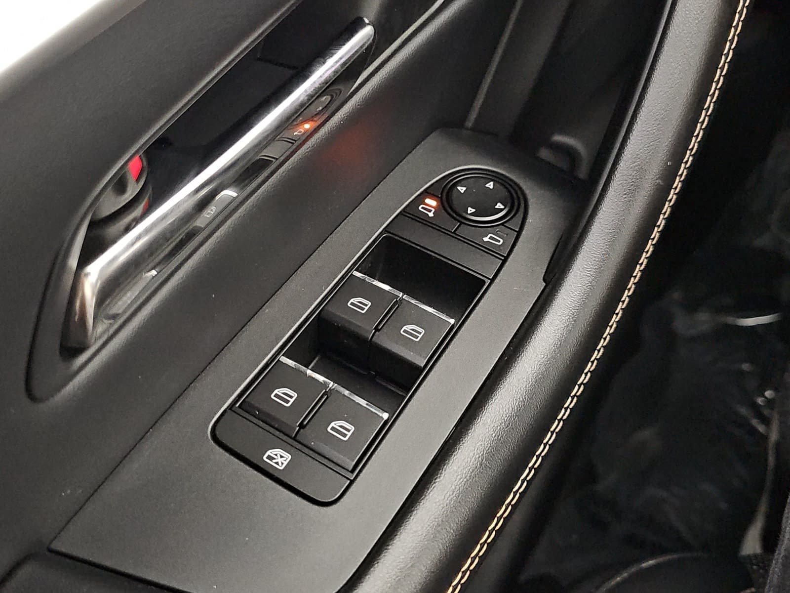 Used 2024 MAZDA CX-90 Plug-In Hybrid w/ Preferred AWD/4WD image 27