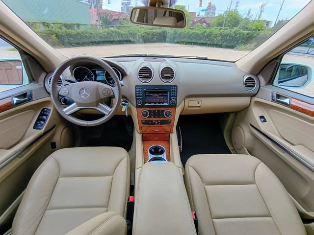 Used 2009 Mercedes-Benz ML 320 BlueTEC 4MATIC image 38