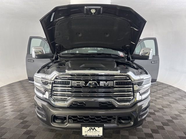 New 2025 RAM 2500 Laramie AWD/4WD image 13