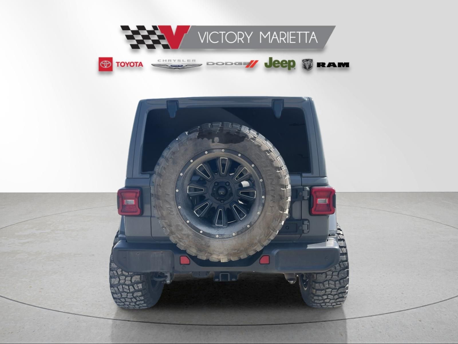 Used 2019 Jeep Wrangler Unlimited Sahara image 3