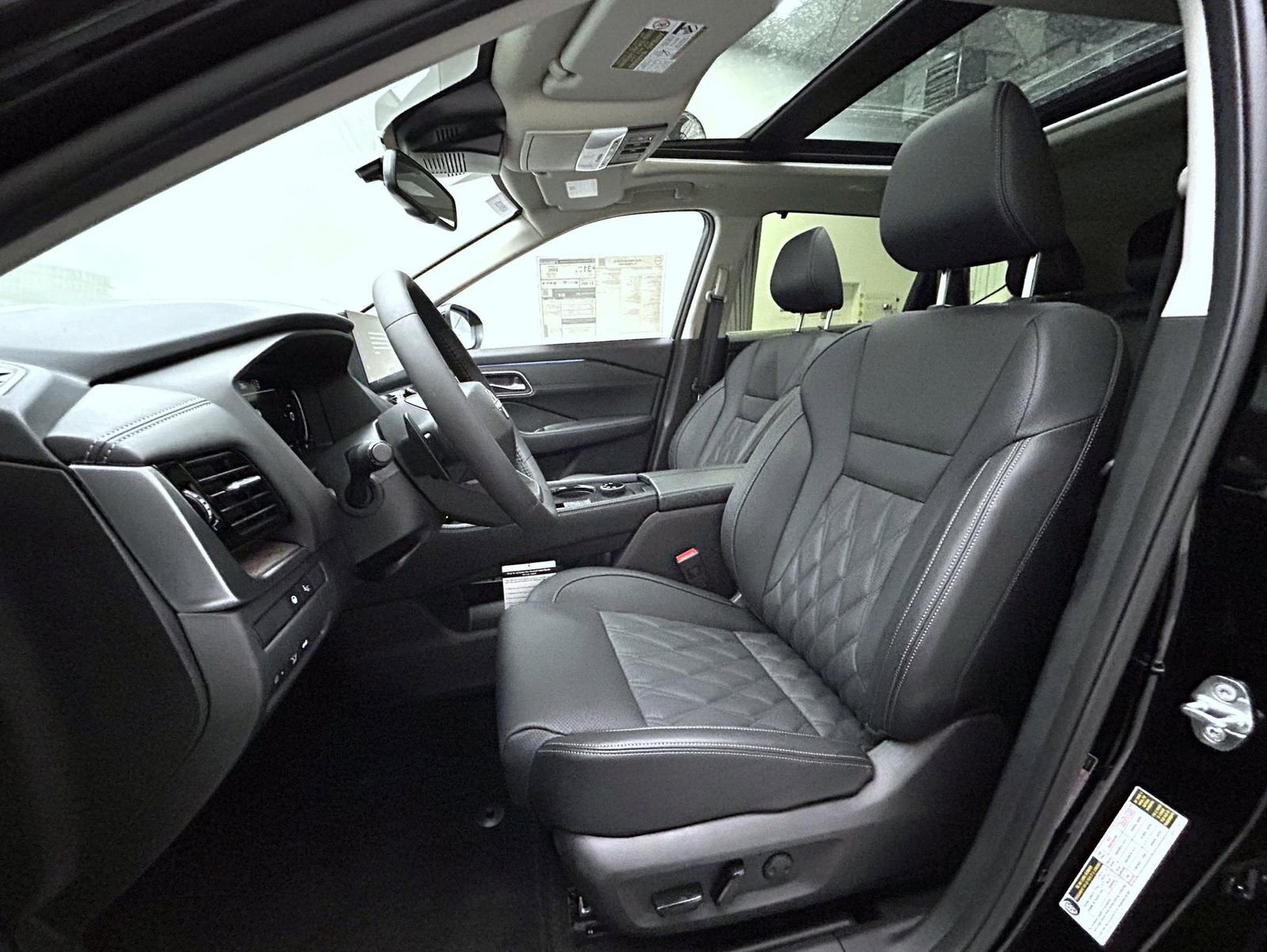 New 2026 Nissan Rogue Platinum w/ Platinum Premium Package image 11